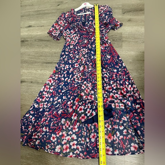 Calvin Klein Flutter Sleeve Floral Print Asymmetrical Hem MIDI Dress 4 Fairycore - Picture 8 of 15